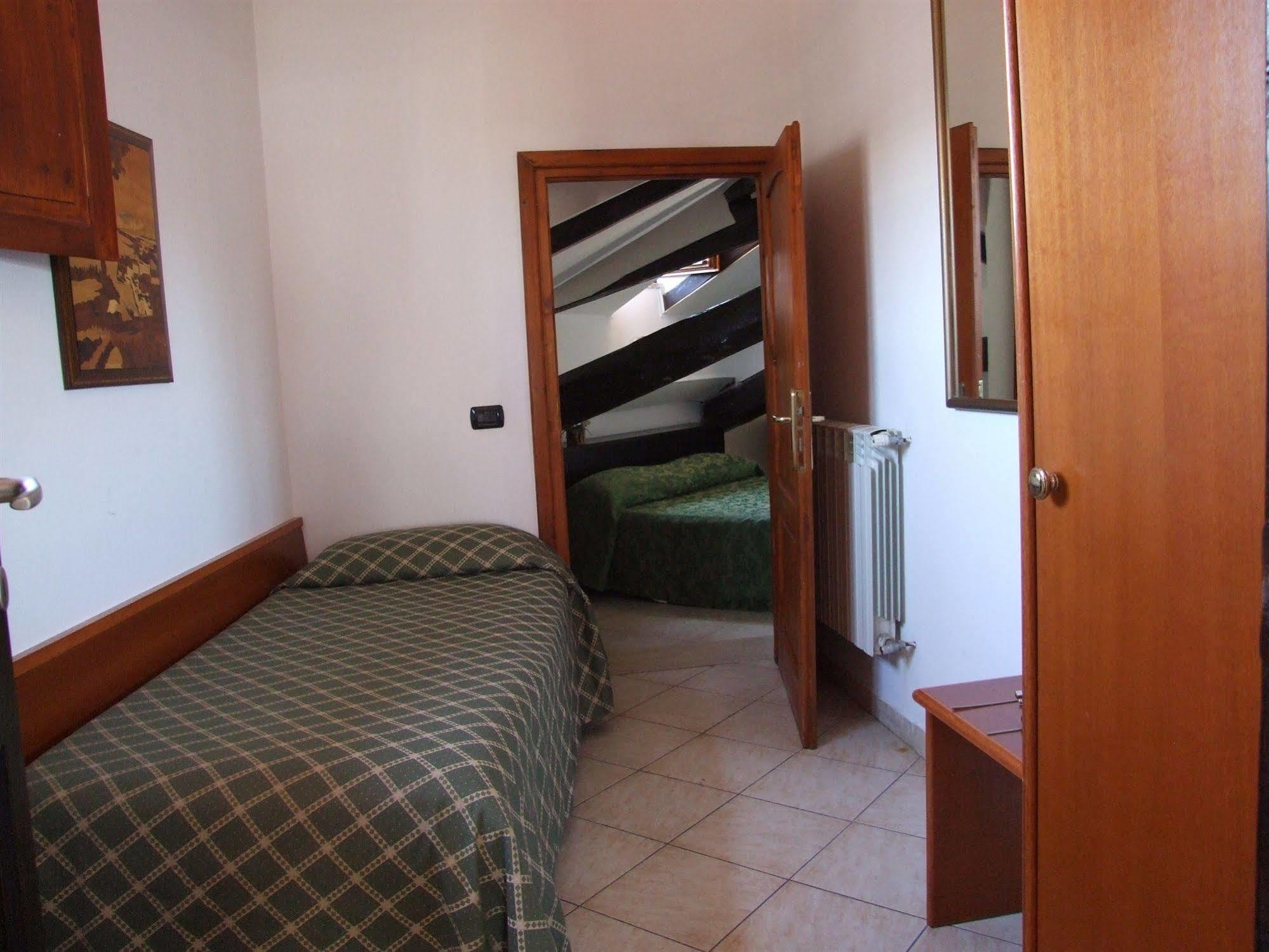 Nazional Rooms Rome Extérieur photo